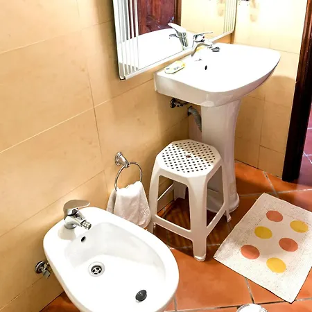 Cosy In With Shared Pool And Views Vila