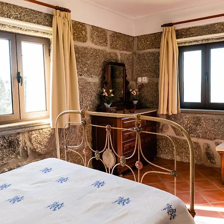 Cosy In With Shared Pool And Views Villa Aveiro