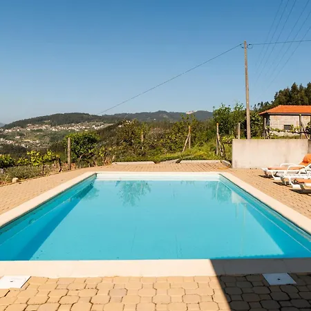 Vila Cosy In With Shared Pool And Views Aveiro