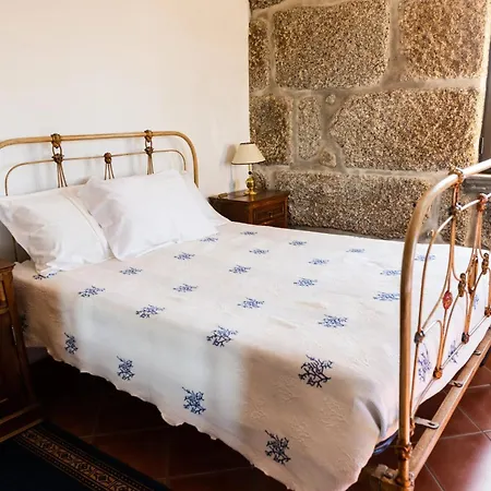 Vila Cosy In With Shared Pool And Views *