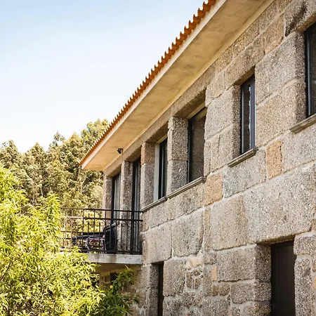 Cosy In With Shared Pool And Views Vila *