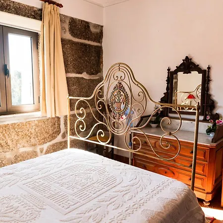 Cosy In With Shared Pool And Views Villa