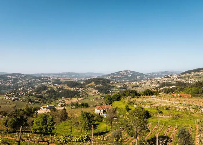 Cosy In With Shared Pool And Views *