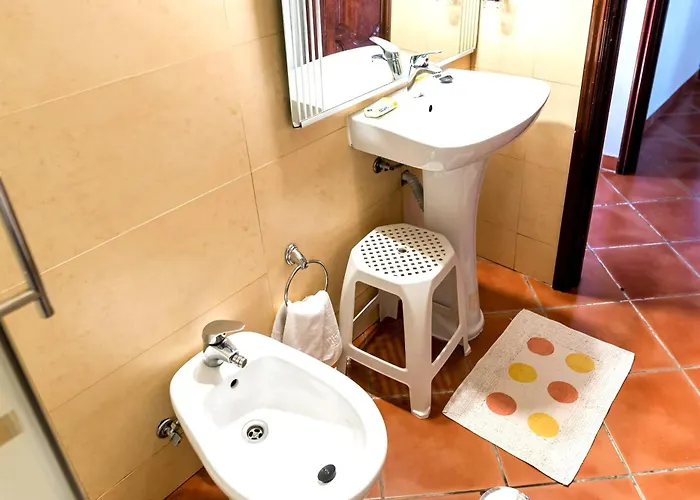 Cosy In With Shared Pool And Views Villa