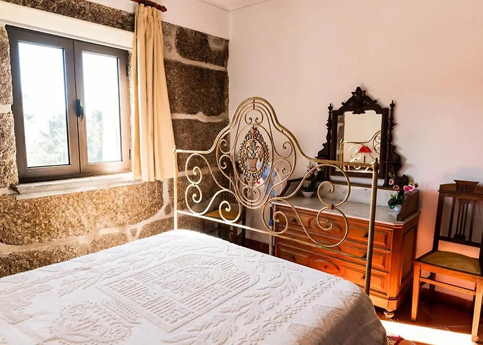 Villa Cosy In With Shared Pool And Views *