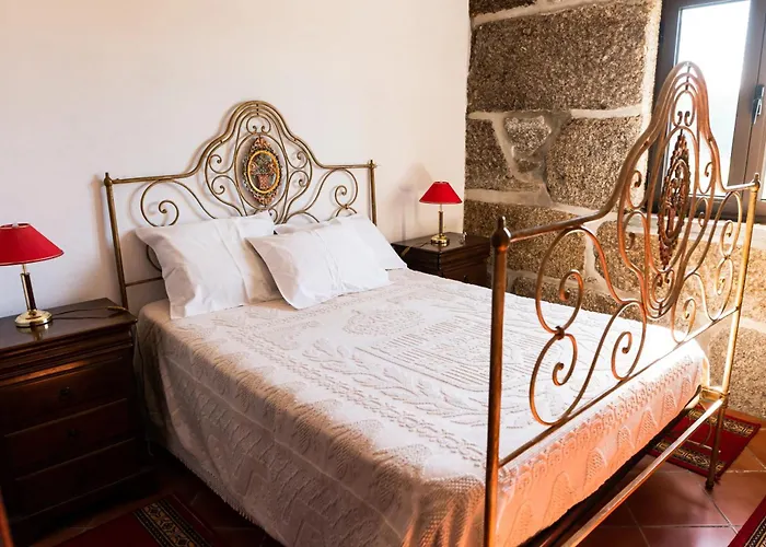 Cosy In With Shared Pool And Views Villa