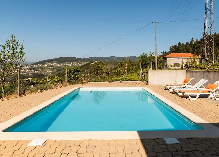 Villa Cosy In With Shared Pool And Views Aveiro