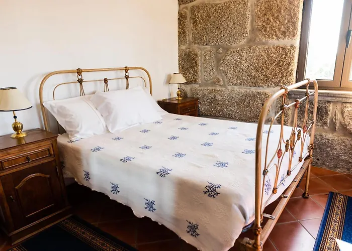 Villa Cosy In With Shared Pool And Views *